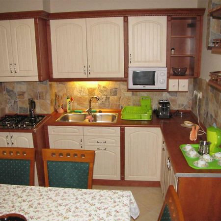ハイデゥソボスロー Szegfu Apartmanヴィラ エクステリア 写真