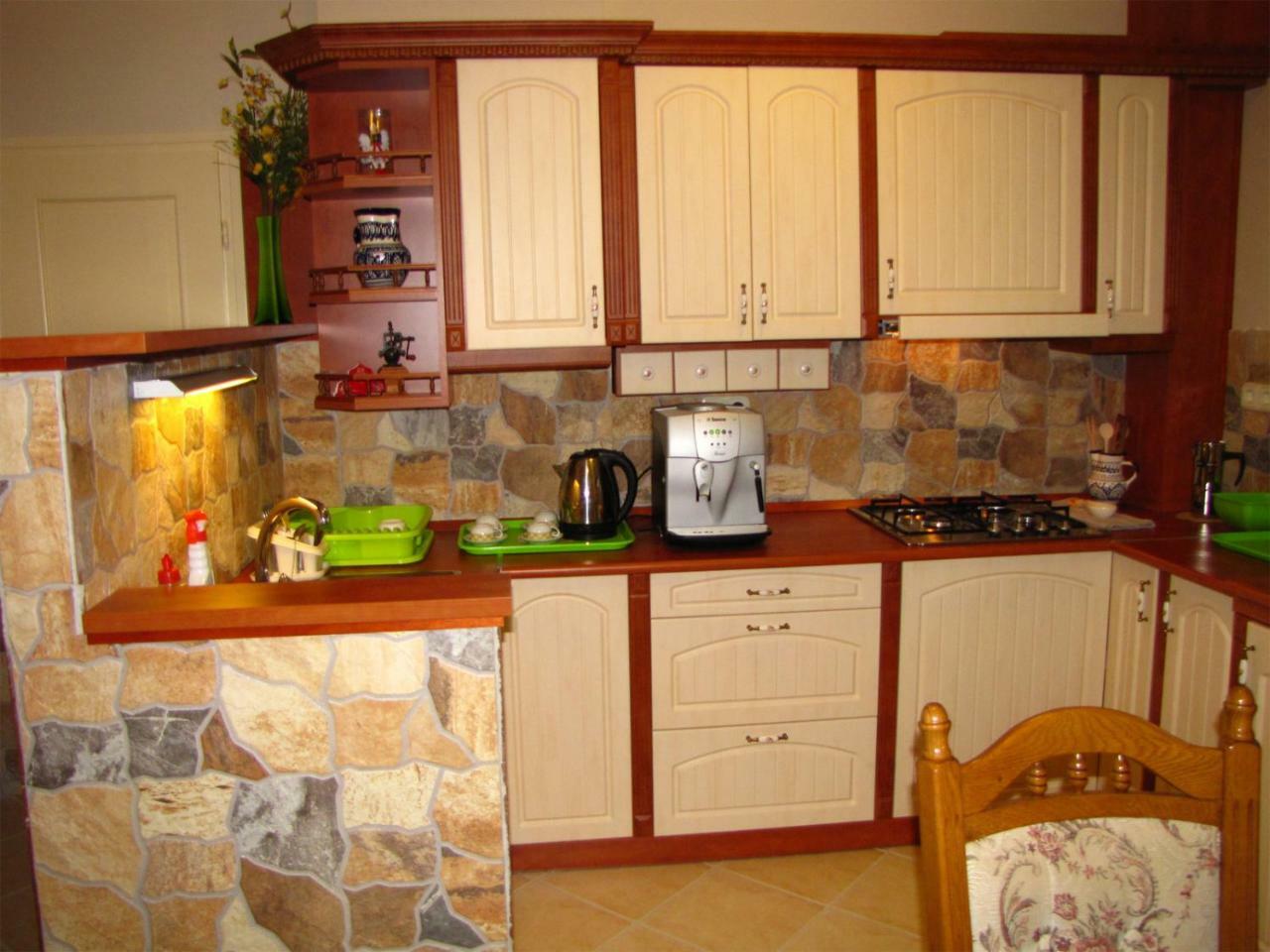 ハイデゥソボスロー Szegfu Apartmanヴィラ エクステリア 写真