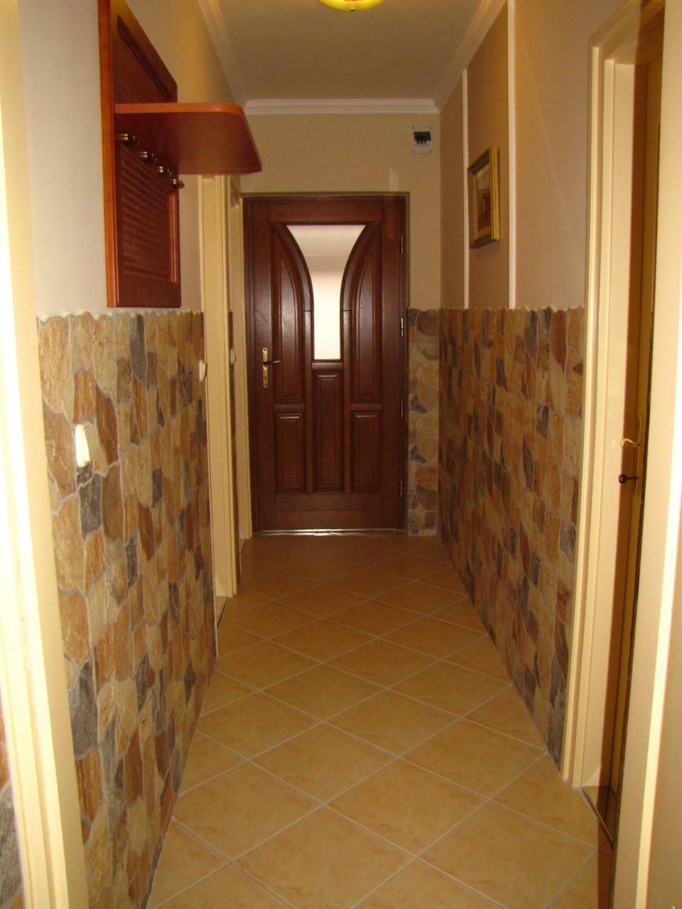 ハイデゥソボスロー Szegfu Apartmanヴィラ エクステリア 写真